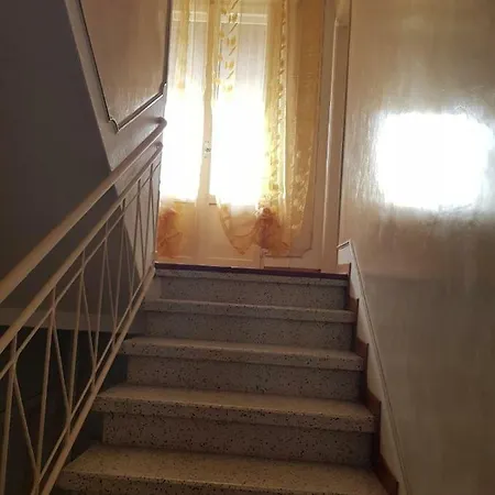 Adrj Bed & Breakfast